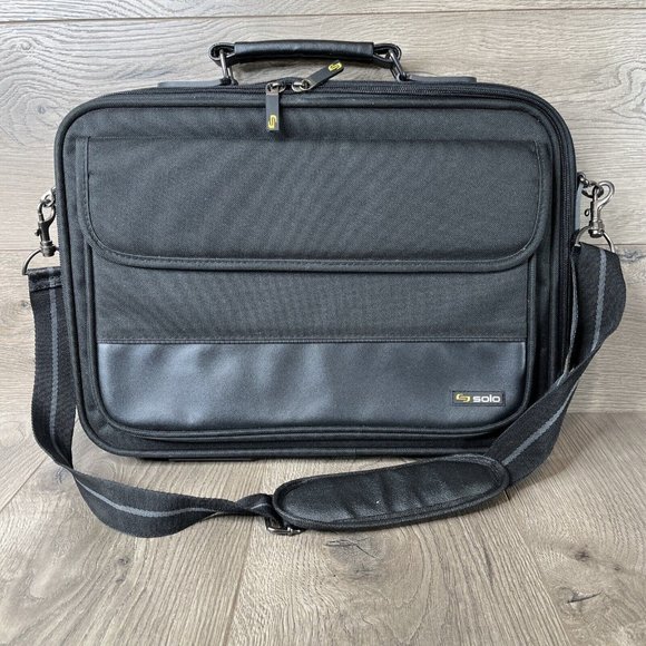 solo Other - Solo Laptop Computer Bag Black Padded Multi Pocket 12x16x2 Handle or Shoulder